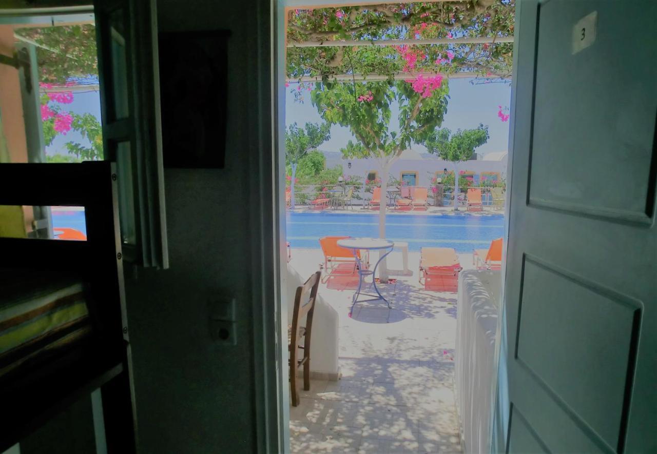 Santorini Camping & Hostel Firá Buitenkant foto