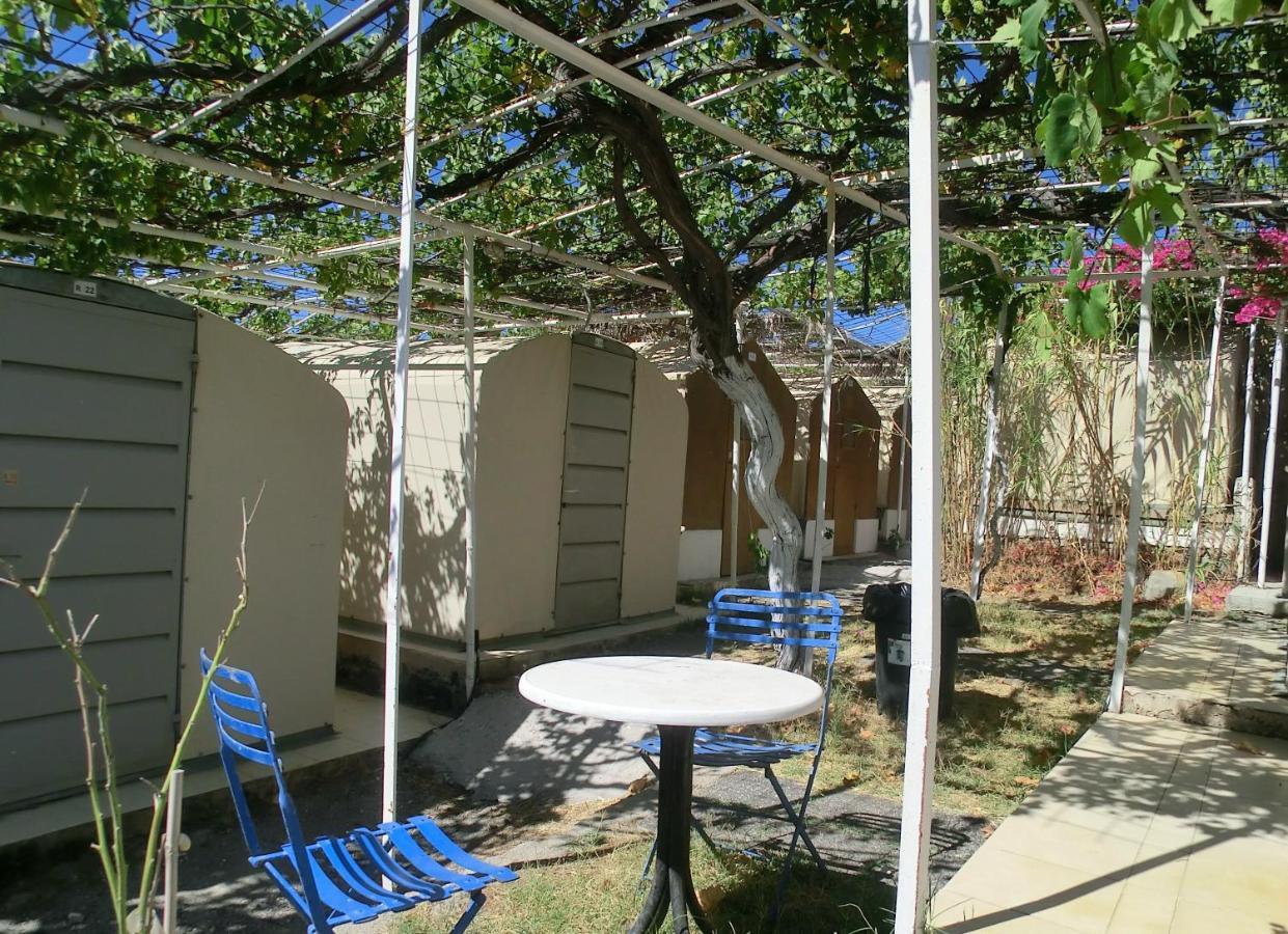 Santorini Camping & Hostel Firá Buitenkant foto