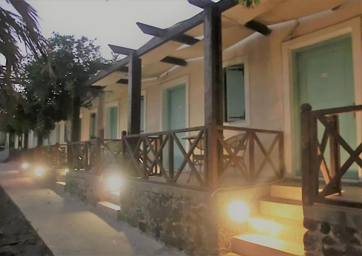 Santorini Camping & Hostel Firá Buitenkant foto