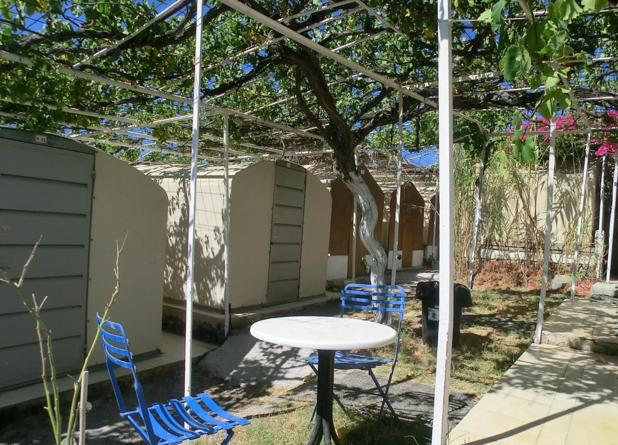 Santorini Camping & Hostel Firá Buitenkant foto