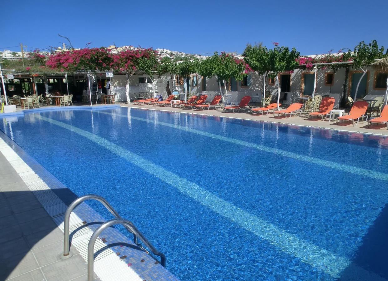 Santorini Camping & Hostel Firá Buitenkant foto