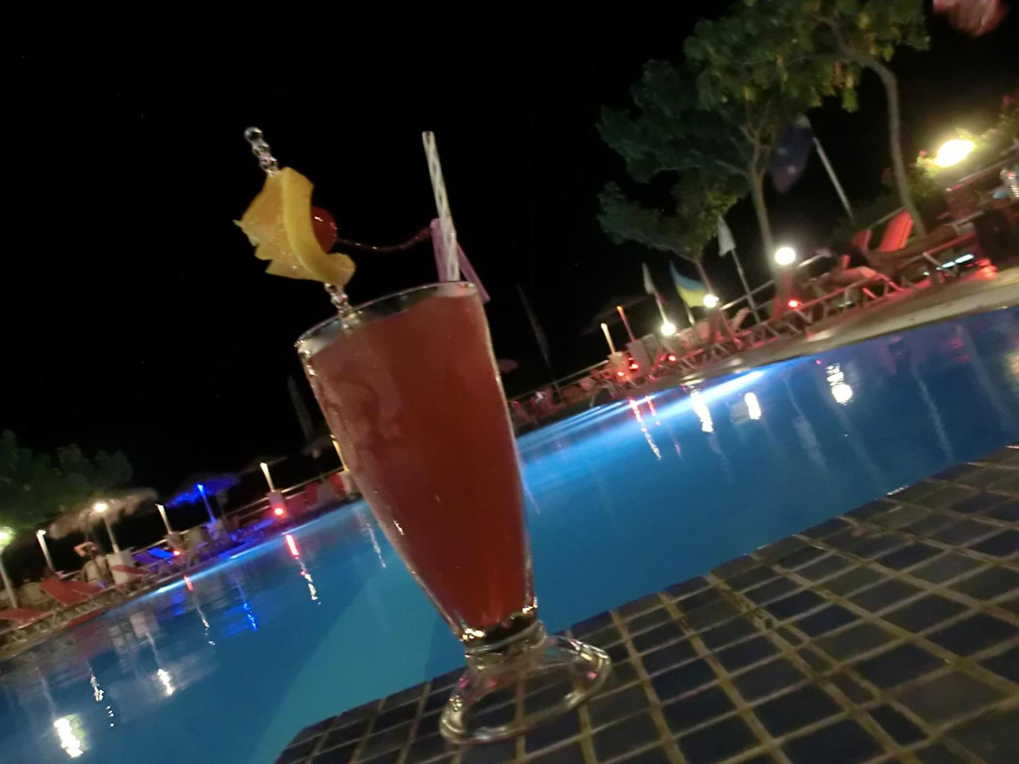 Santorini Camping & Hostel Firá Buitenkant foto